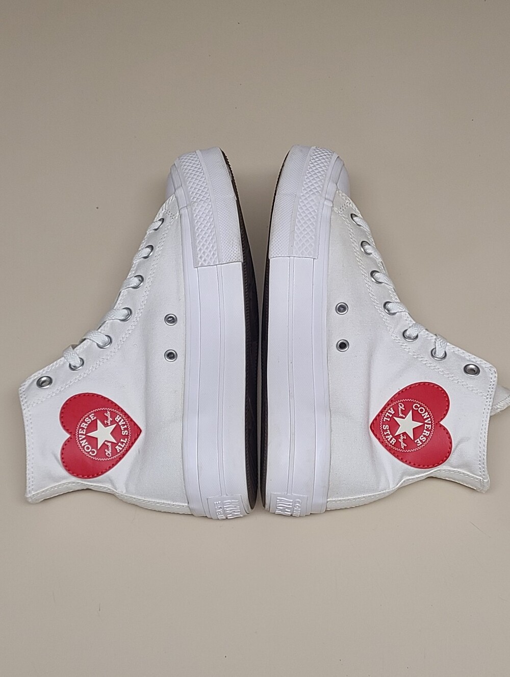 Converse CTAS Hi Lift 'Love Me Lots' Heart patch casual hi top sneakers size 9